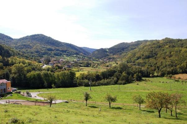 Hisa Posebne Sorte Kodreti Exterior photo
